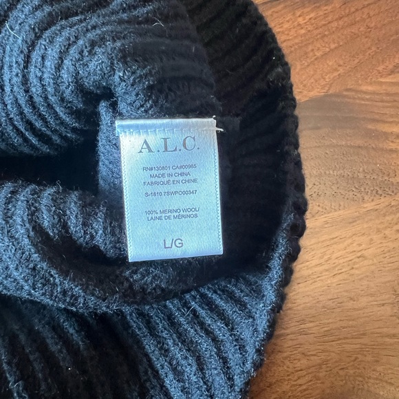A.L.C. Cropped Sweater - Picture 4 of 4
